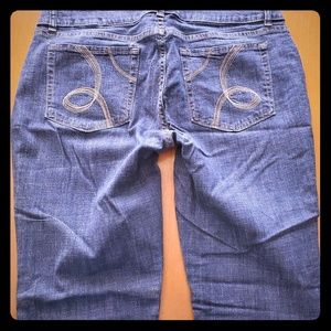 **FINAL MARKDOWN**  Lee's Riders Jeans